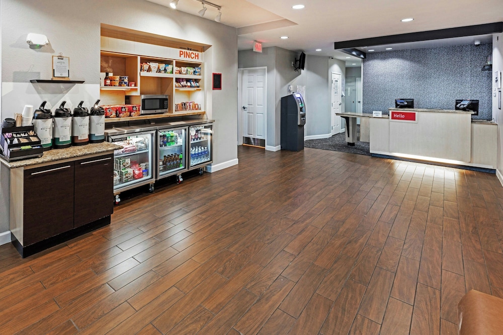 Towneplace Suites by Marriott Broken Arrow - photo 3