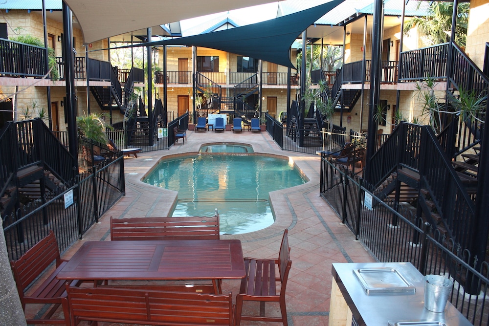 Apartments at Blue Seas Resort — Cable Beach — photo 2