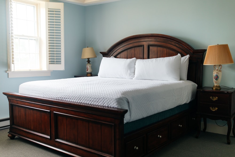 The Historic General Stanton Inn - photo 4