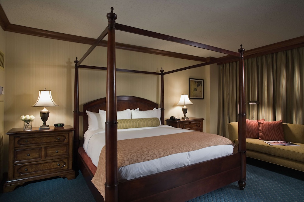 DoubleTree by Hilton Stamford - photo 17