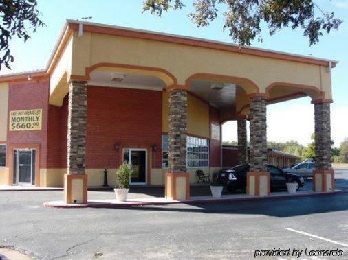 Frontier Inn Abilene - photo 2