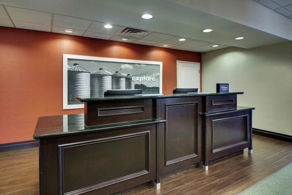 Hampton Inn Vernon - photo 3