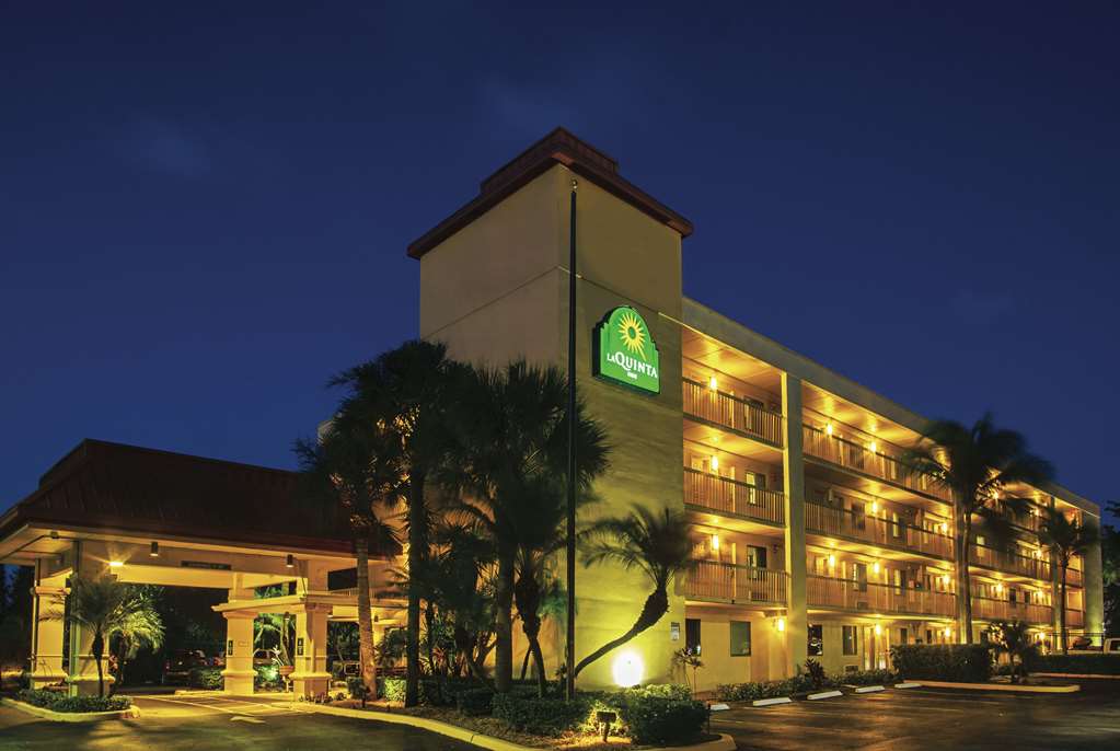 La Quinta Inn by Wyndham West Palm Beach Florida Turnpike - featured photo