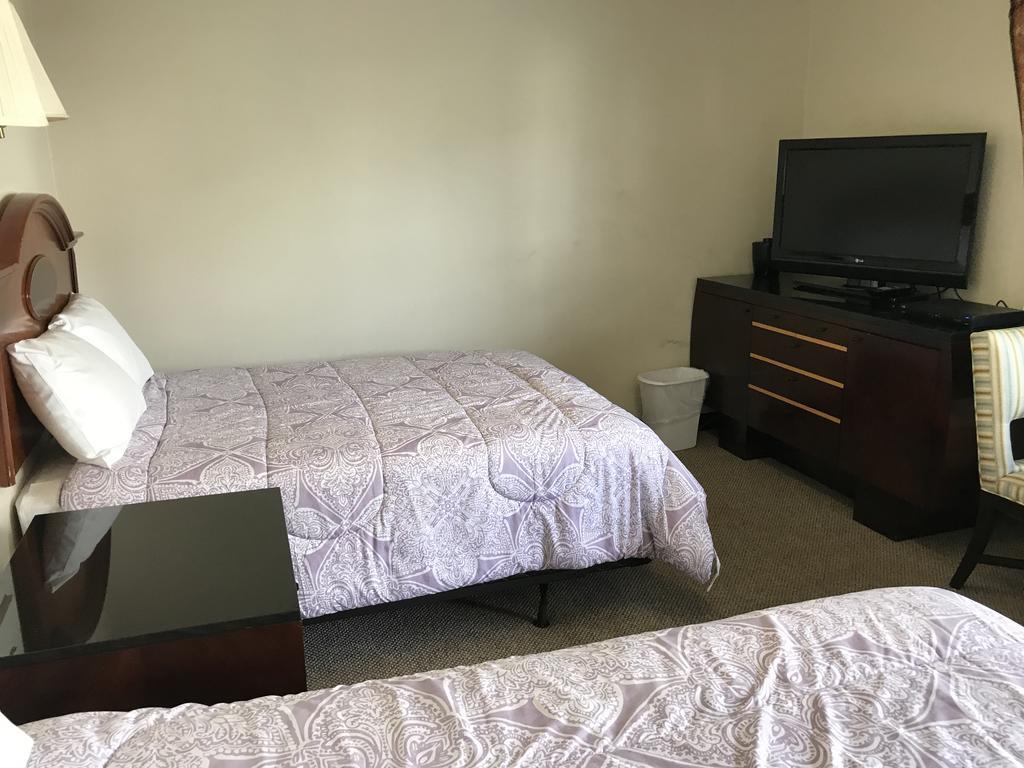 Highlander Motel - photo 15