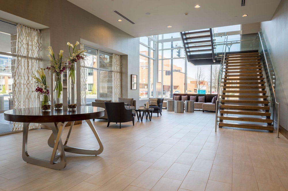 DoubleTree by Hilton Evansville - photo 6