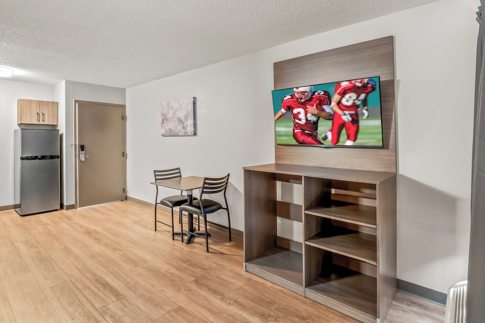 Red Roof Inn Southfield - photo 19