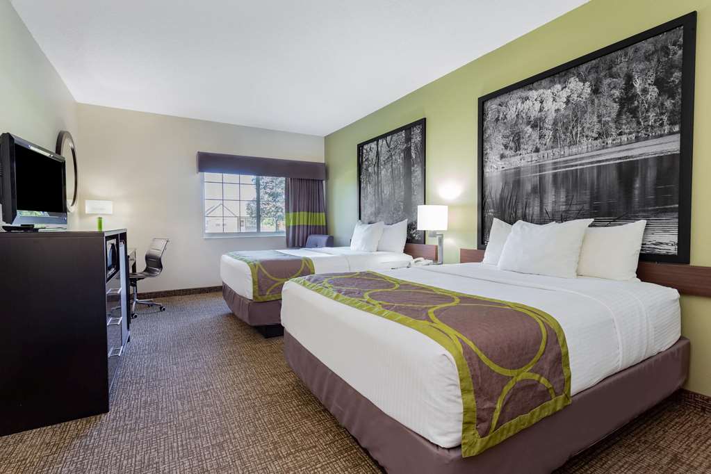 Emmetsburg Hotel and Suites - photo 27