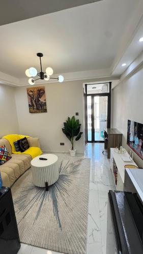 Modern Luxury 1BR in Kilimani WIFI Netflix free packing