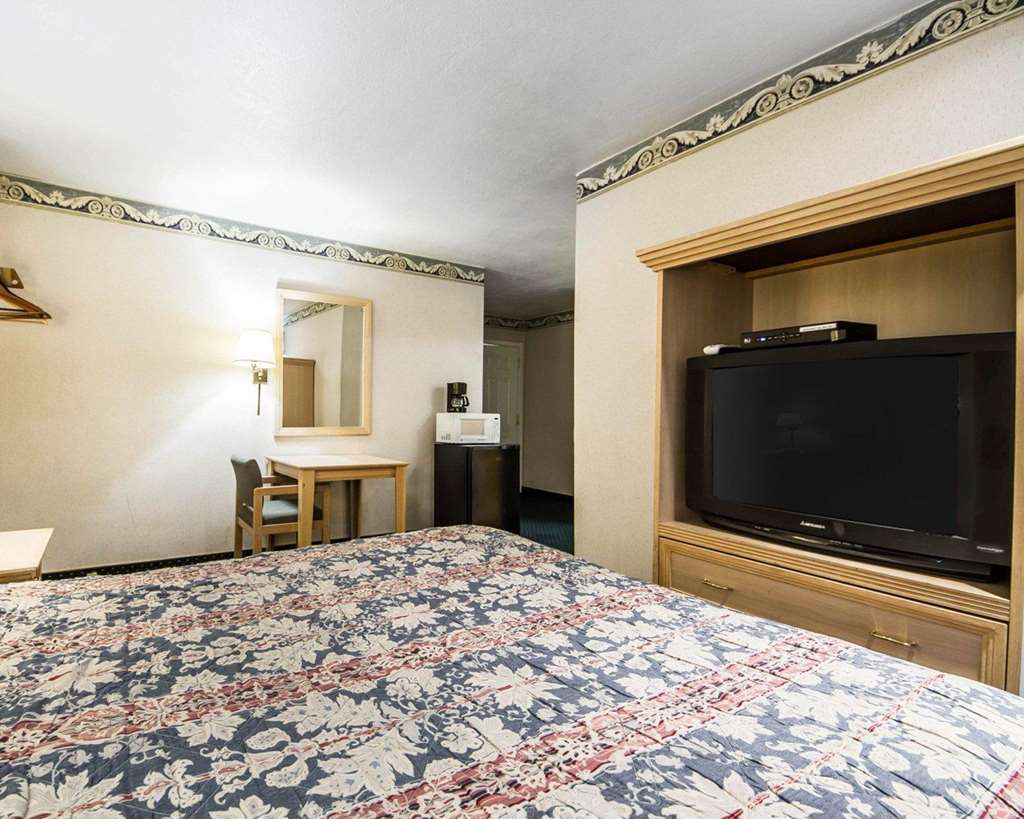 Rodeway Inn Monterey Near Fairgrounds - photo 18