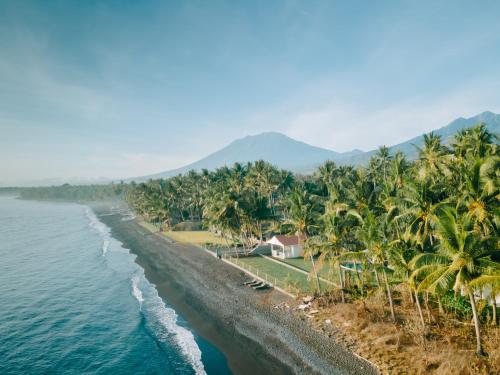Senang Resort — hotel in Kubu