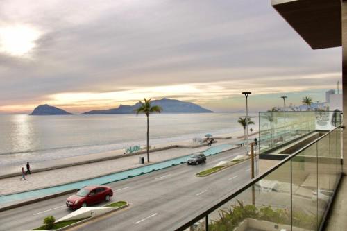Elegante depa vista al malecón y mar by G P S rentas — 4-Star Luxury Hotel in Mazatlan, Mexico