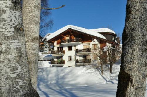 Casa al Lag direkt am Laaxersee — 4-Star Luxury Hotel in Laax, Switzerland