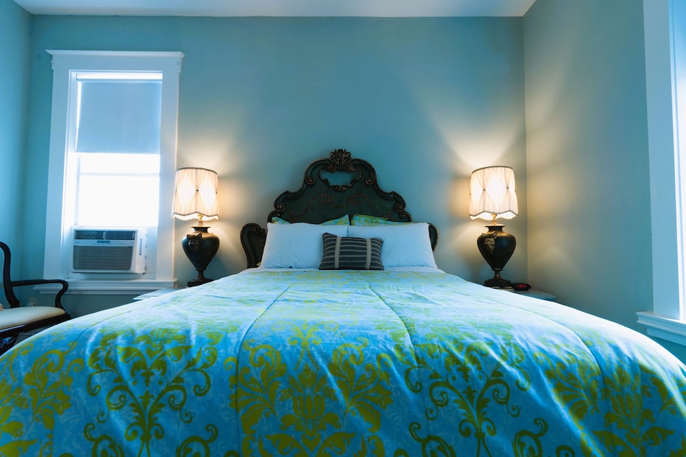 Oaak Tree Hotel - photo 35
