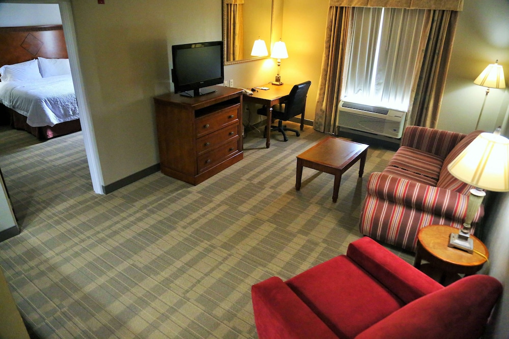 Hampton Inn & Suites McComb - photo 10