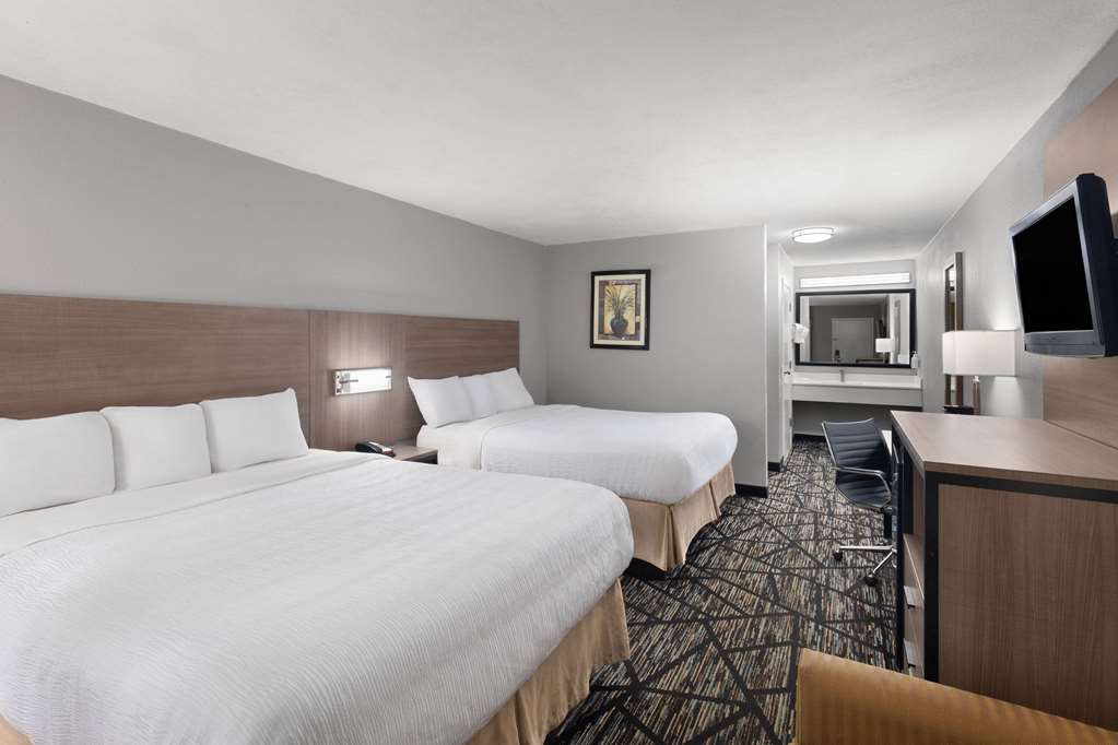 Baymont by Wyndham Mobile Tillmans Corner - photo 22