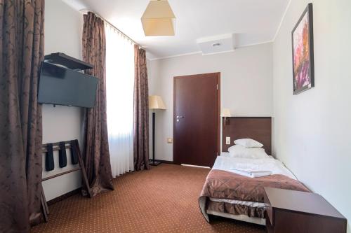 Hotel Pod Filarami — Czeladz — photo 3