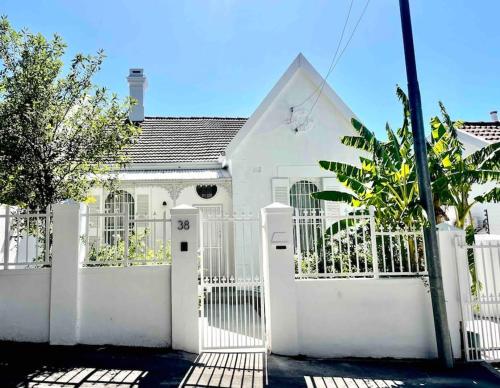 Classy and relaxing home in Tamboerskloof — 4-Star Luxury Hotel in Cape Town, South Africa