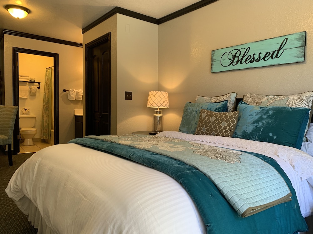 The North Shore Inn - photo 39