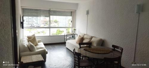 Apartamento en Torre Del Plata II — 4-Star Luxury Hotel in Punta Del Este, Uruguay