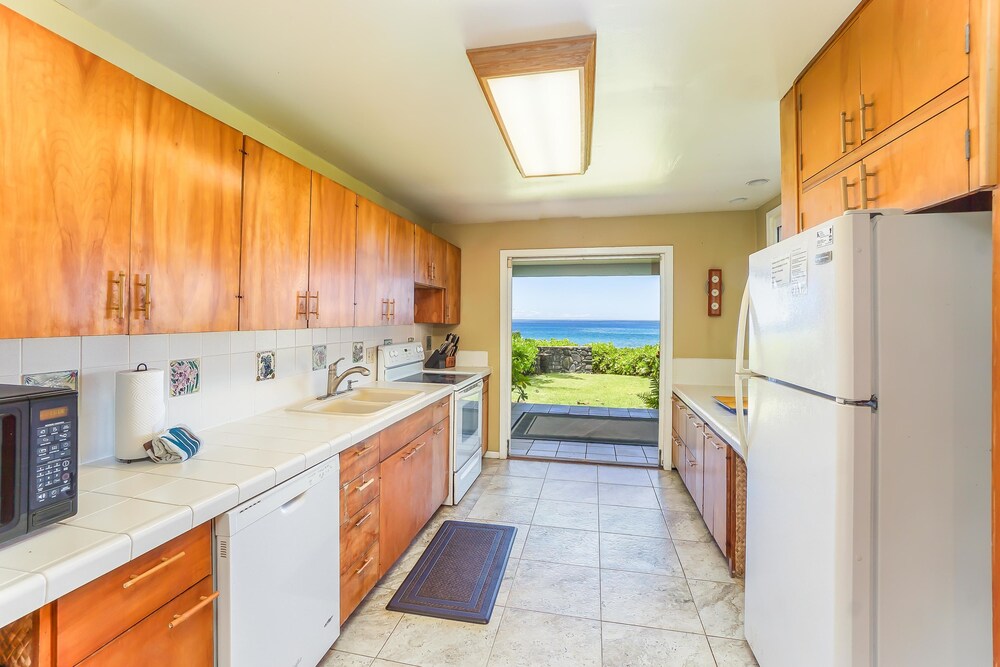 Hale Huna Kai Oceanfront by RedAwning - photo 7