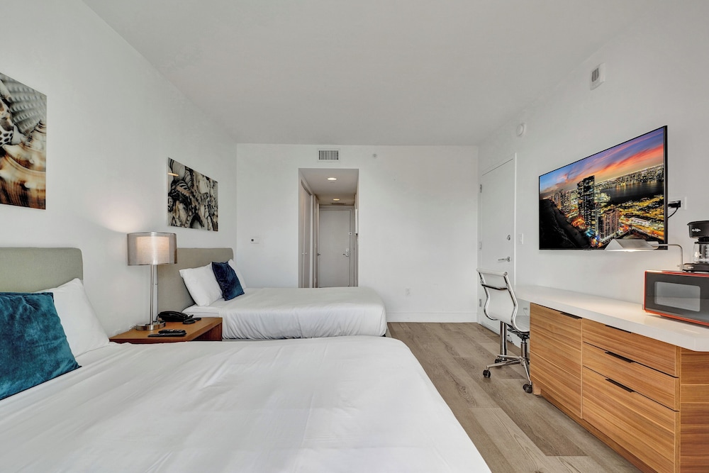 Beachwalk Elite Hotels and Resorts - photo 8