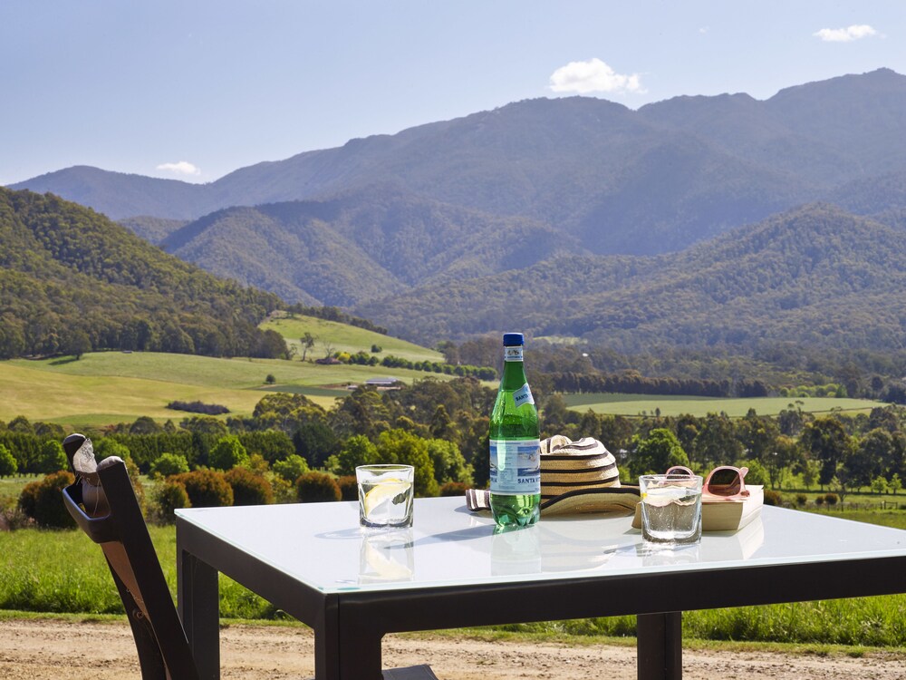 The Buckland Studio Retreat in Bright, Australia