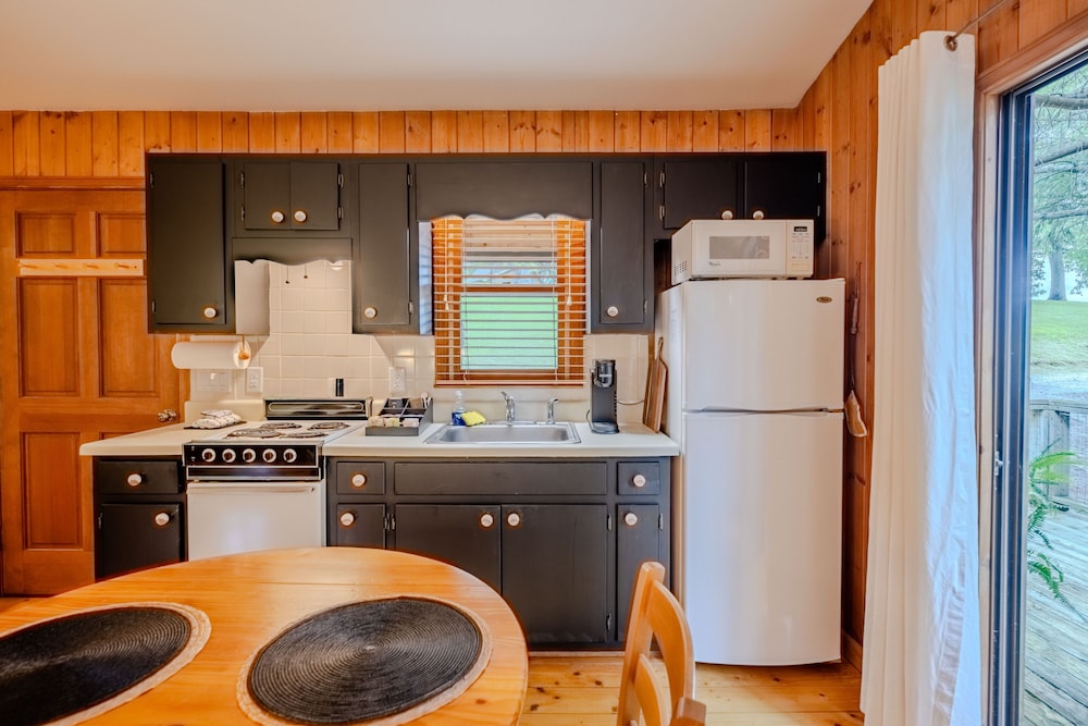 Fire Mountain Inn Cabins & Treehouses - photo 84