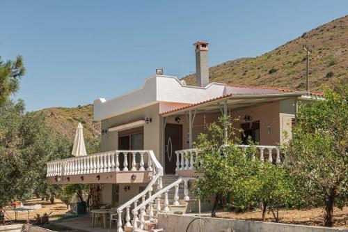 Villa Olive And Sea — 4-Star Luxury Hotel in Mytilene, Greece