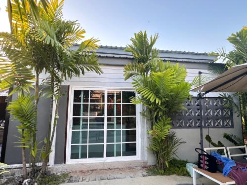 Bann Wayo - carbon neutral hotel in Unknown City