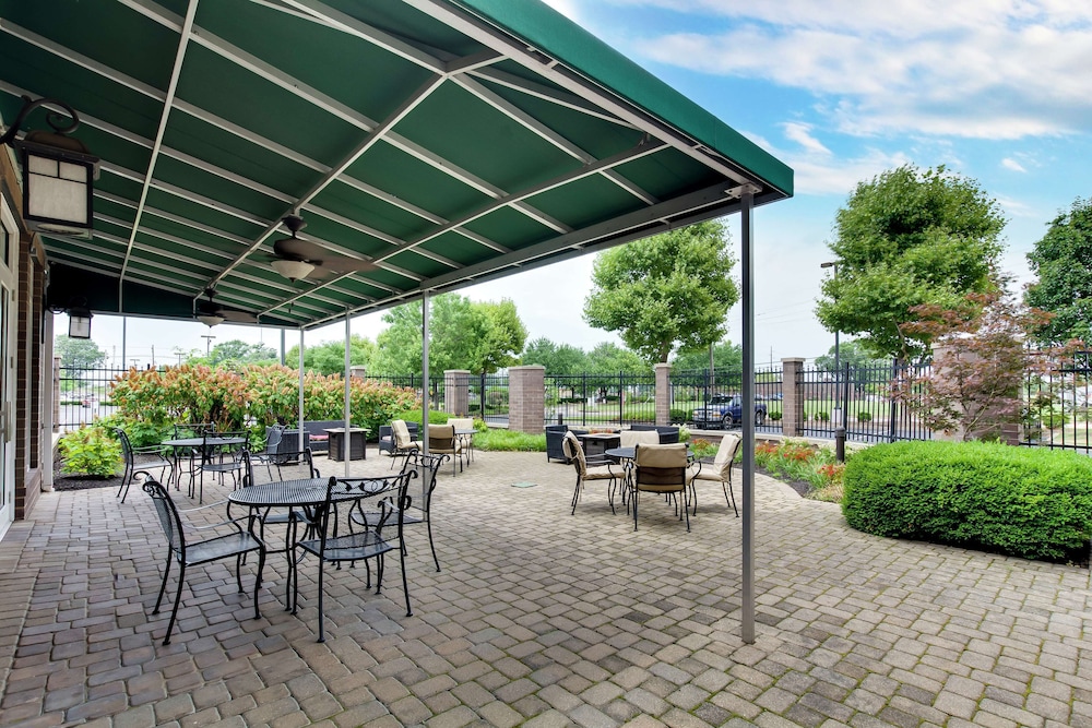 Hilton Garden Inn Louisville Airport - photo 52