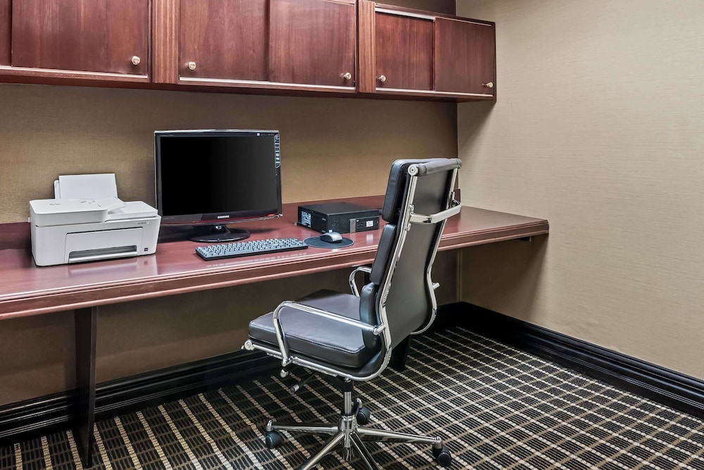 Comfort Inn & Suites Somerset New Brunswick - photo 37