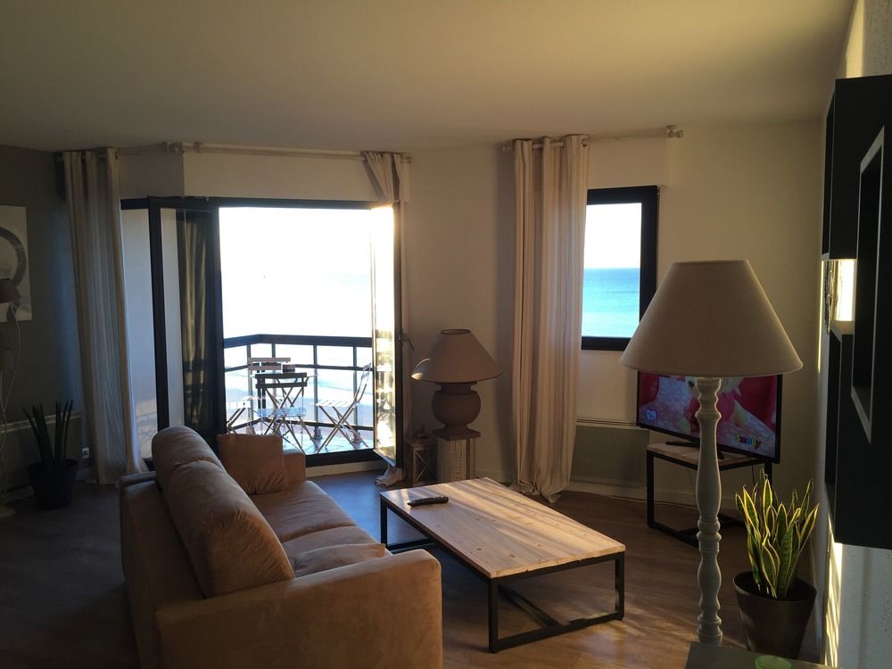Appartement Pleine vue Mer in Trouville-Sur-Mer, France