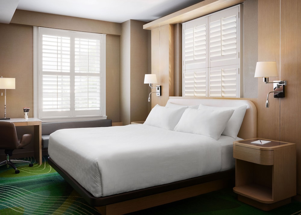 Pasadena Hotel & Pool - photo 21