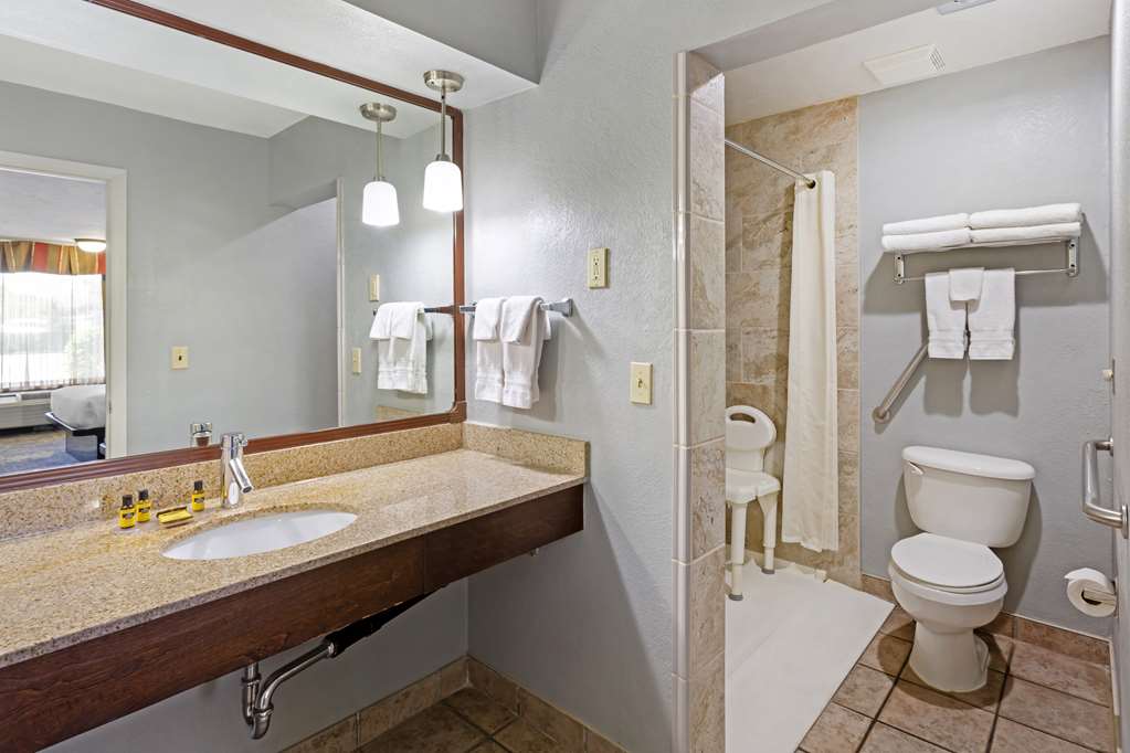 Best Western Plus Weston Inn - photo 32