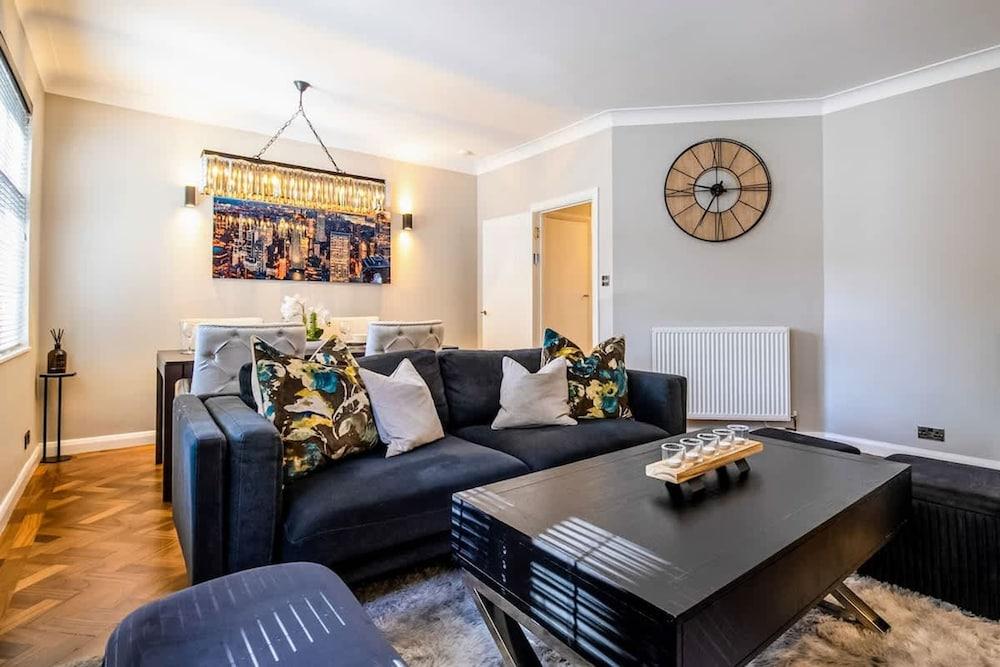 Host Stay Wolsey Mansions — hotel in Northwood