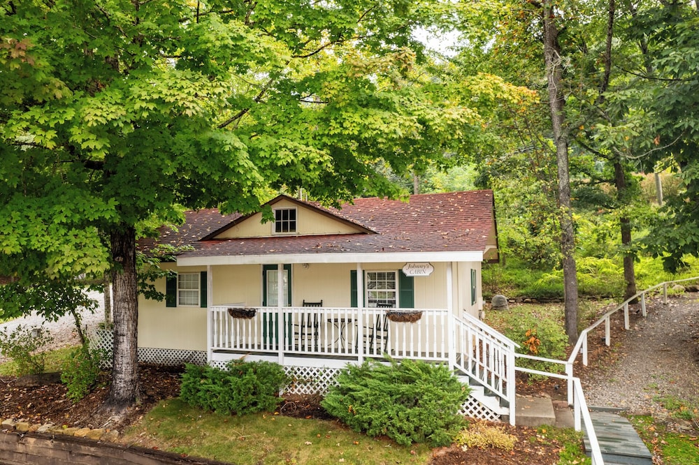 Lake Lure Inn & Spa - photo 18