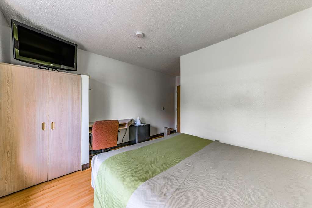 Motel 6 Charlotte NC University - photo 7