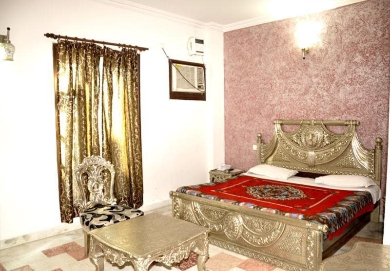 Namaskar India — Karol Bagh