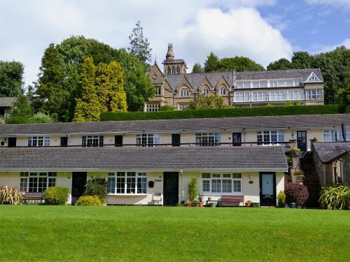 Gone Sailing - last minute hotel in Windermere