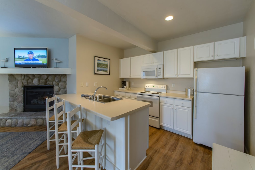 Edgewater Resort - photo 57