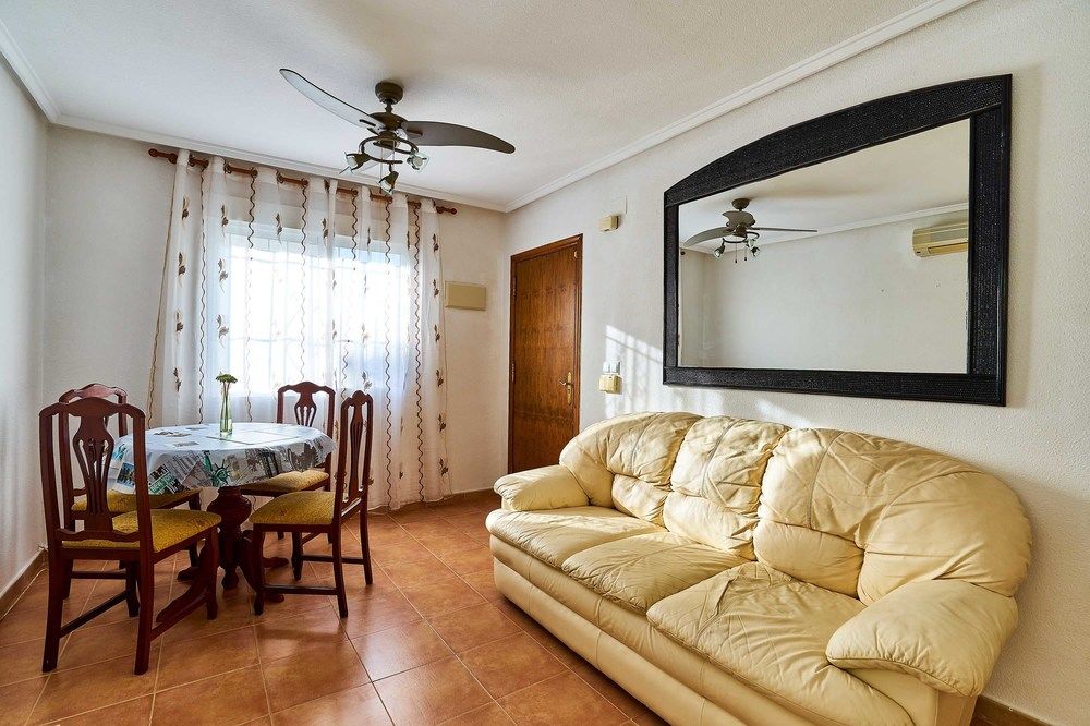 Espanhouse Baikal 54 — hotel in Orihuela