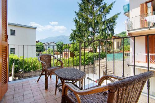 Colorful Apartment — 4-Star Luxury Hotel in Colico Piano, Italy
