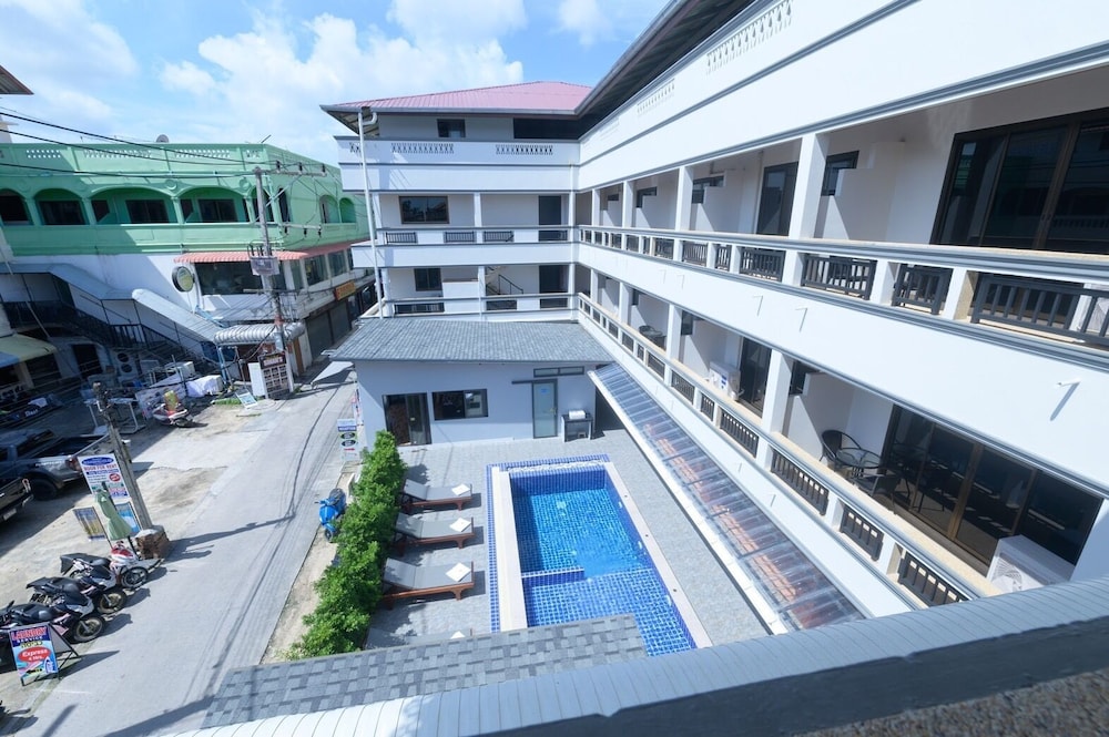 Coconut Grove Hotel Samui Hostel - last minute hotel in Koh Samui