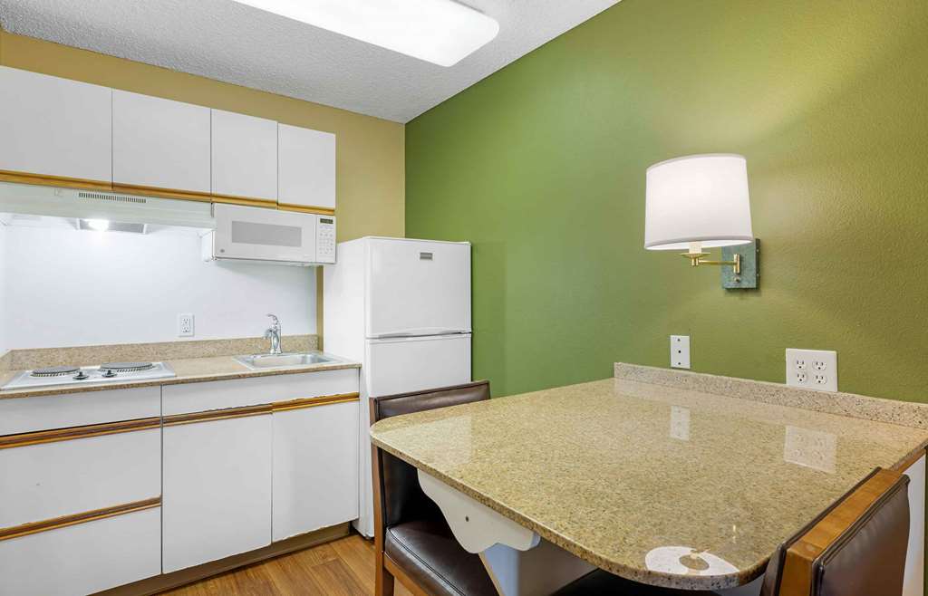 Extended Stay America Suites San Diego Fashion Valley - photo 34
