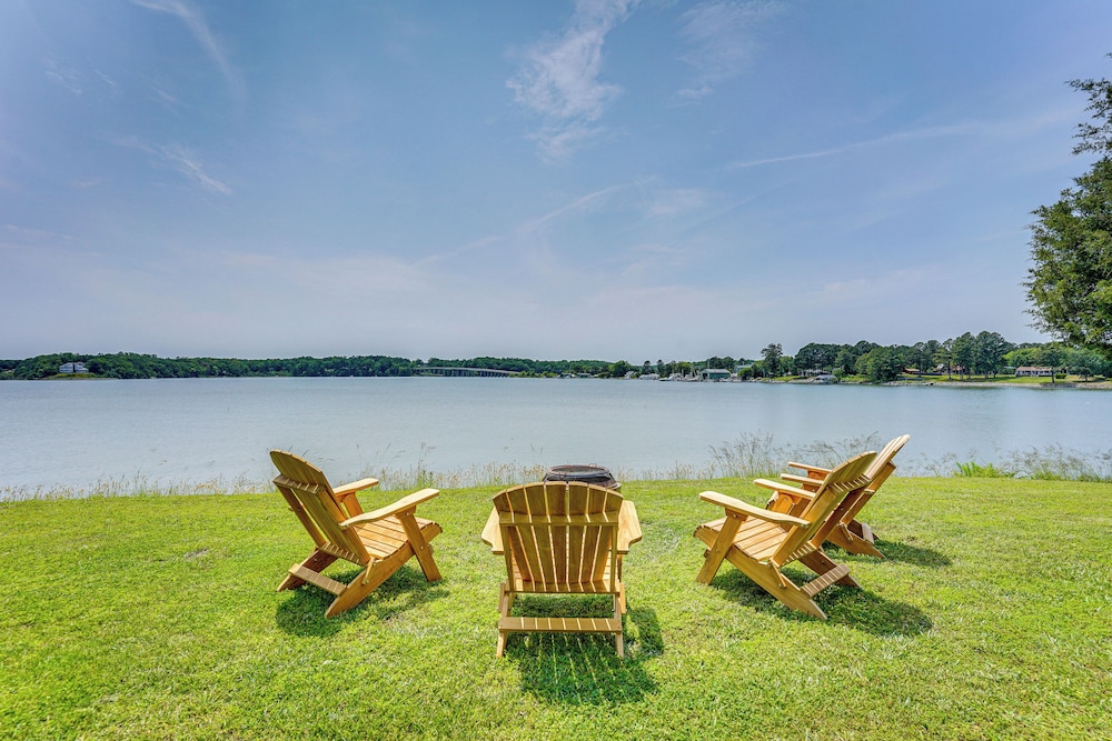Virginia Retreat on Wicomico River with Dock — hotel in Kilmarnock