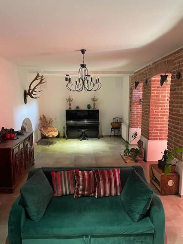 Matisse apartment in old Tbilisi