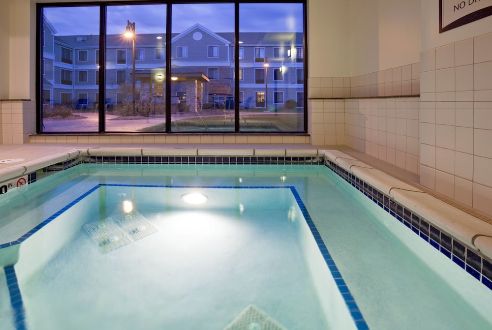 Staybridge Suites Milwaukee West Oconomowoc by IHG - photo 63