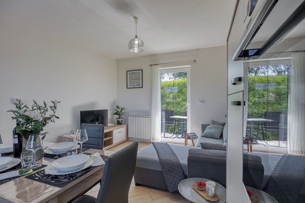 Neda Apartment In Krasno Among Vineyards 21571143 — Smartno Pri Litiji