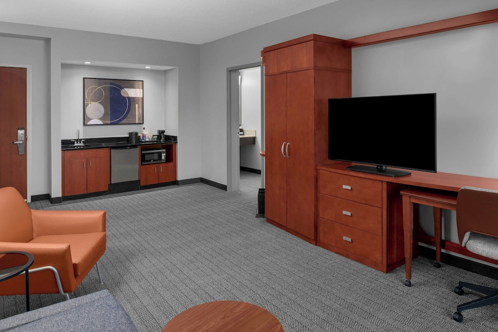 Courtyard by Marriott Pittsburgh Airport Settlers Ridge - photo 10