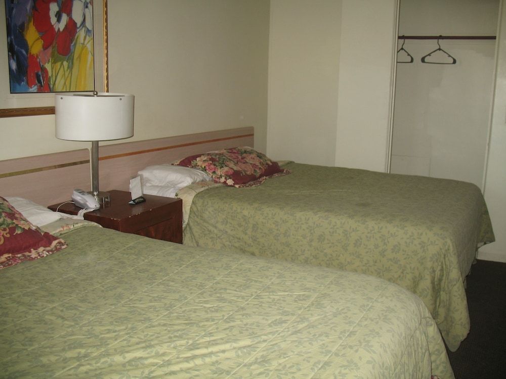 Great Basin Inn - photo 14